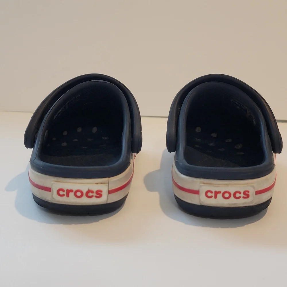 Crocs kids 6 Red white blue crocs kids slides shoes water shoes size 6 C6